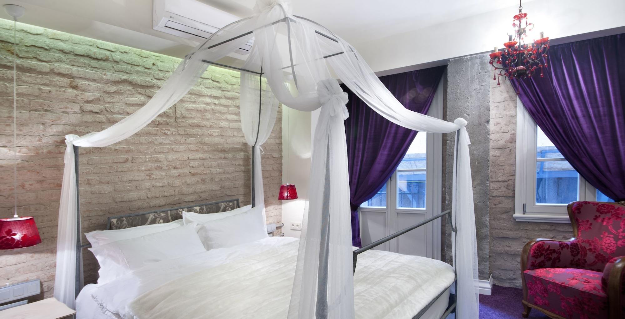 Nuru Ziya Otel 2*